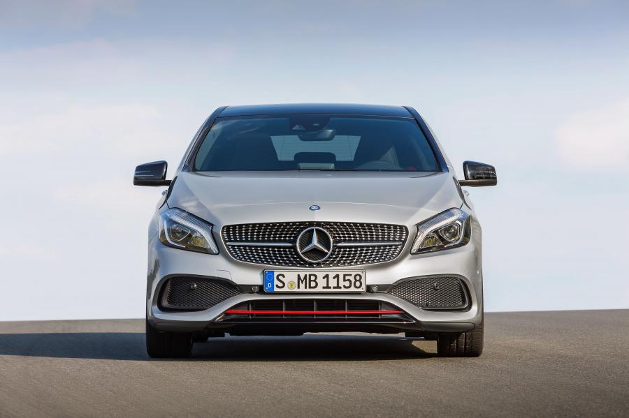  Mercedes-Benz A250 Sport 2015 года  (фото 12 из 14)
